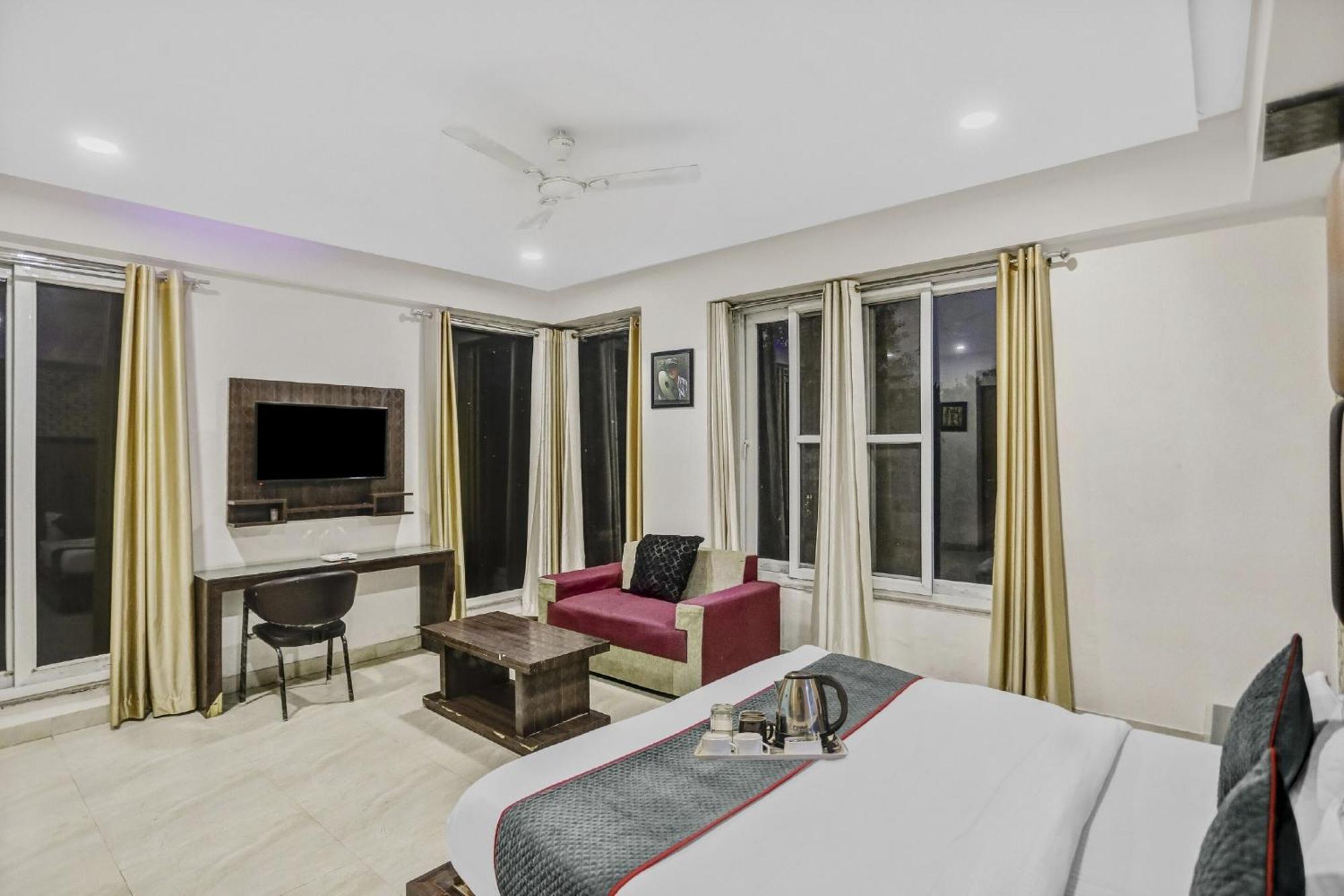 Townhouse 22956 Hotel Grand Residency Delhi  Exterior photo